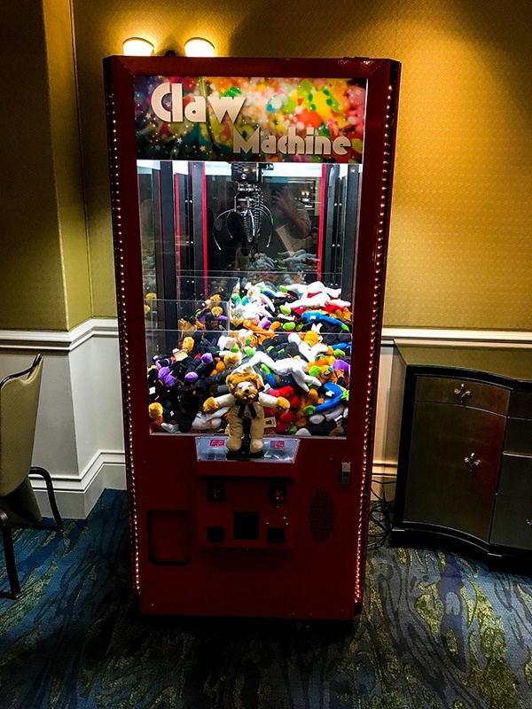 carnival crane claw machine
